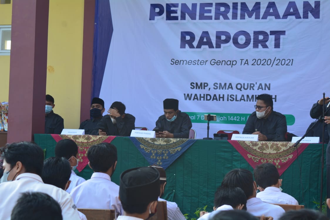Pondok Pesantren Tahfidz Wahdah Bogor Adakan Penerimaan Rapor Secara Outdoor dan Daring